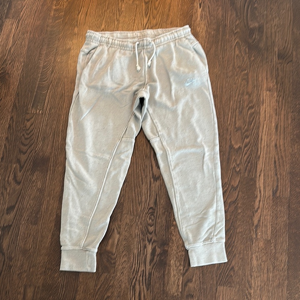 Nike men’s medium tan Jogger Pants